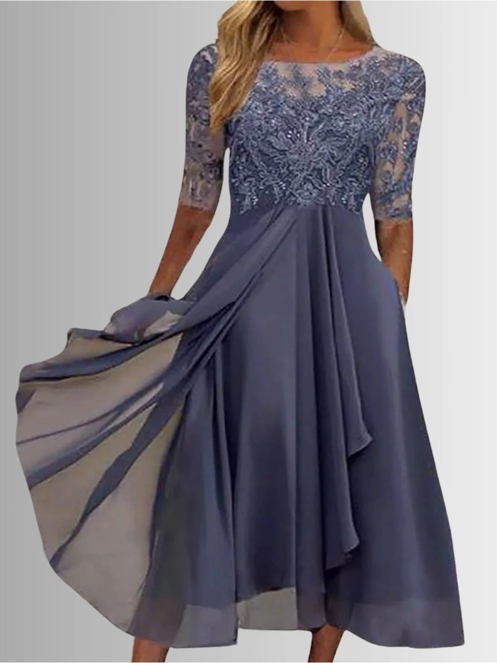 Elegant Lace Midi Dress in Dusty Purple
Size: M